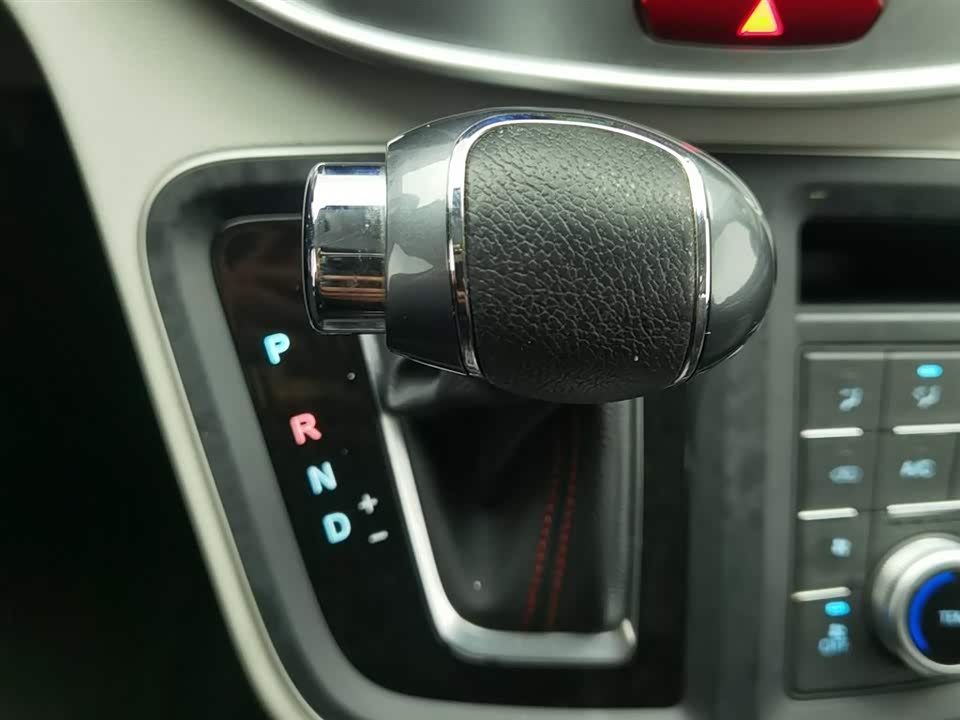 JAC Refine Ruifeng M4