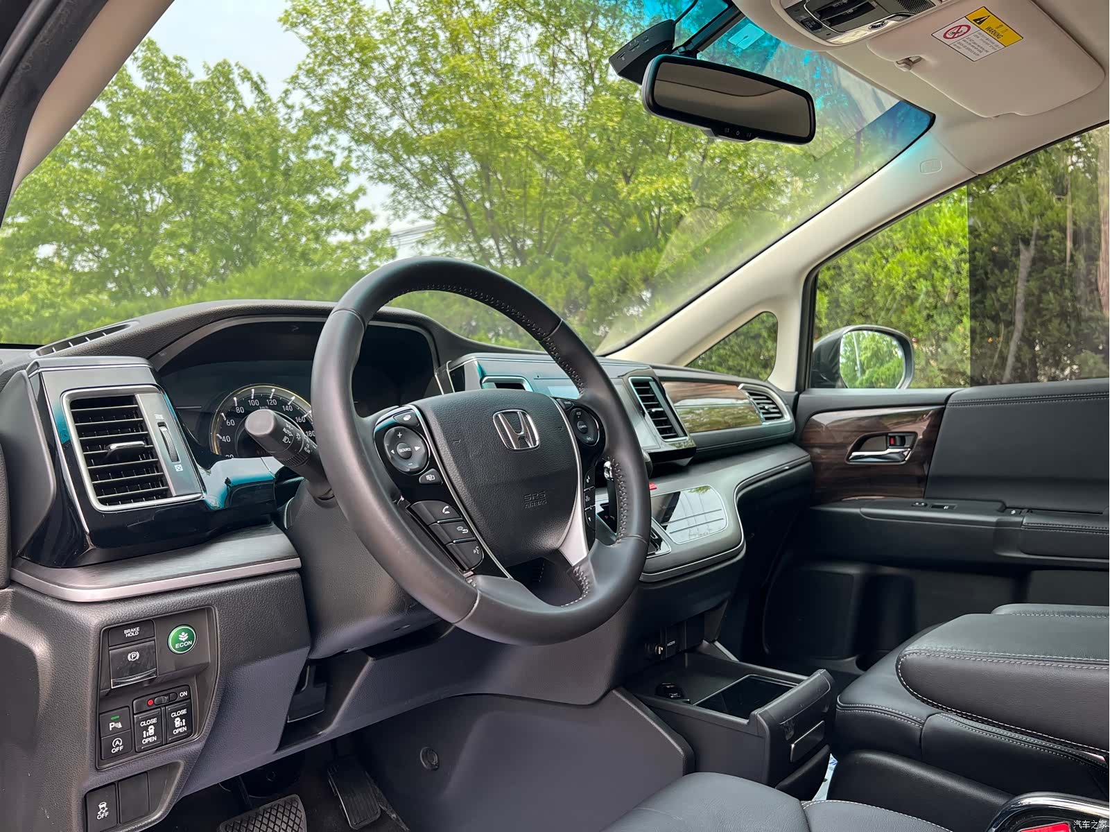 Honda Elysion, 2019 9