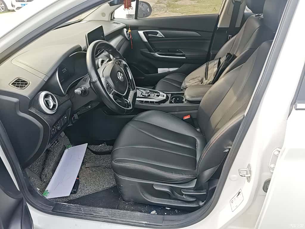BAIC EU5, 2021 15