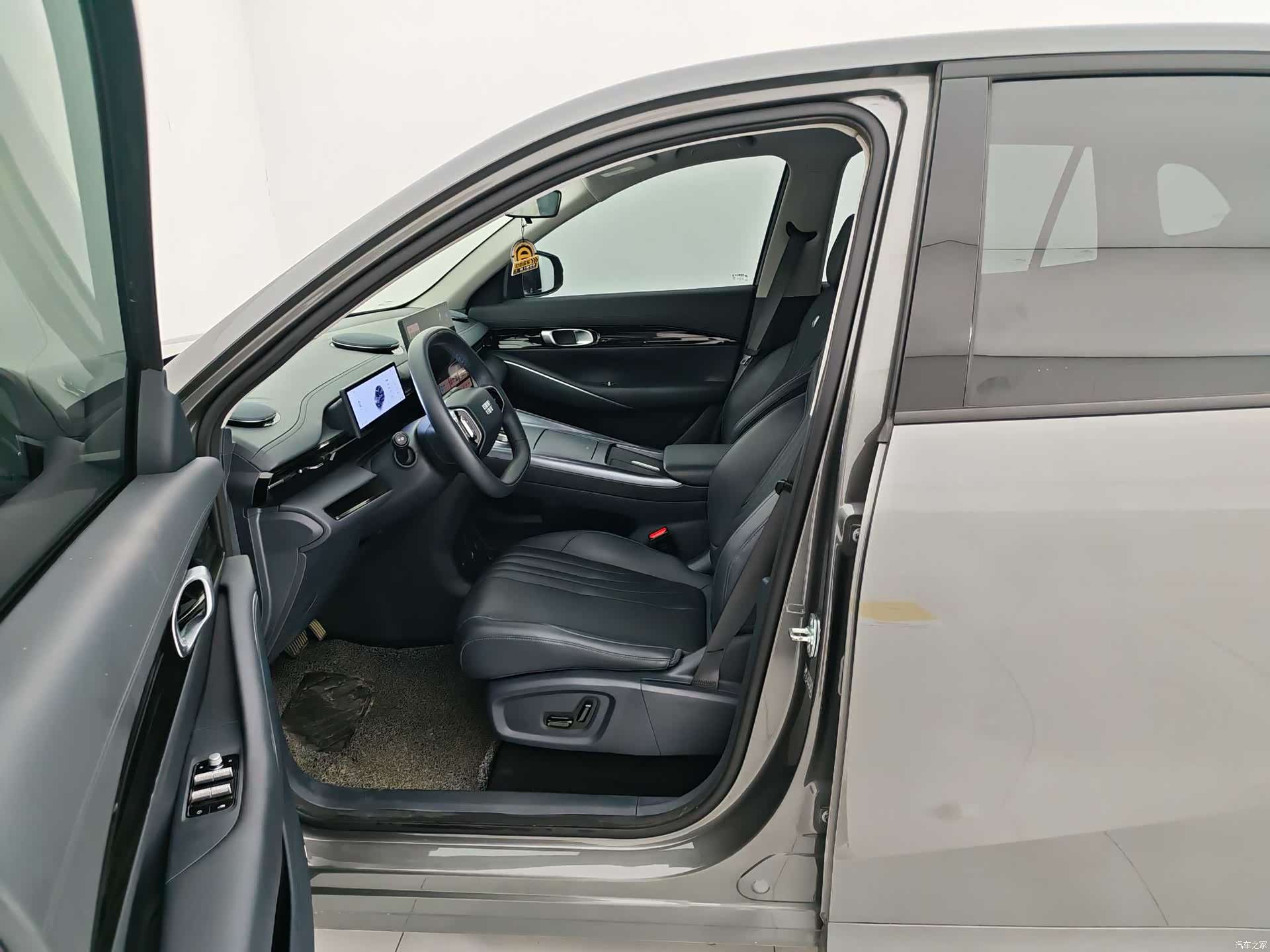 Geely Galaxy E5, 2025 9
