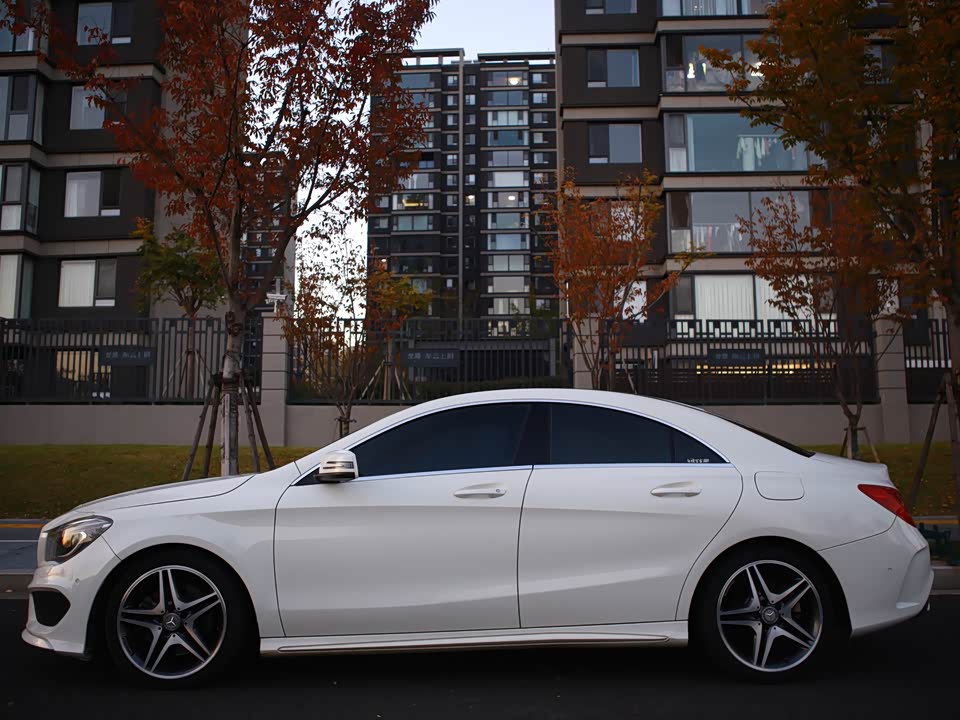 Mercedes-Benz CLA