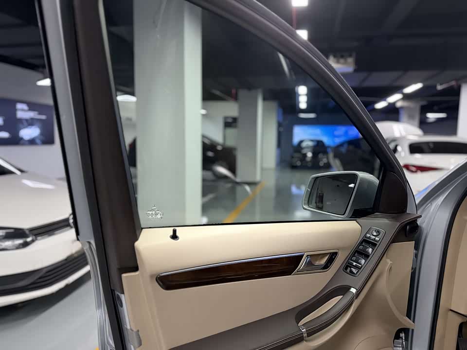 Mercedes-Benz R-class