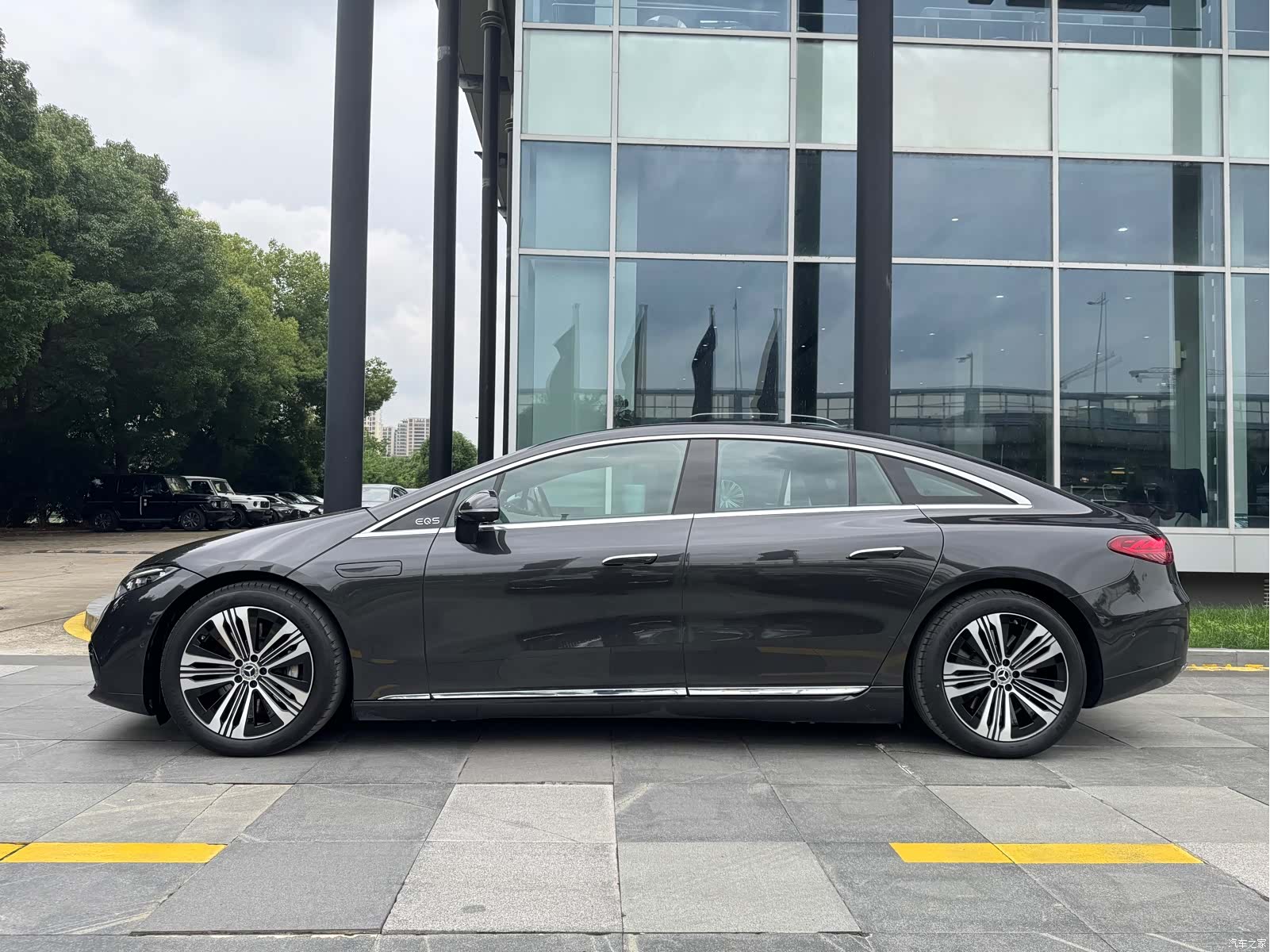 Mercedes-Benz EQS, 2024 все фото