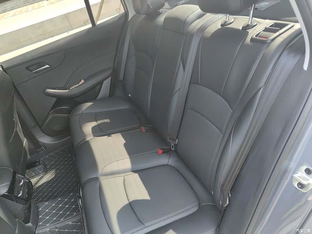 Roewe i5, 2024 15