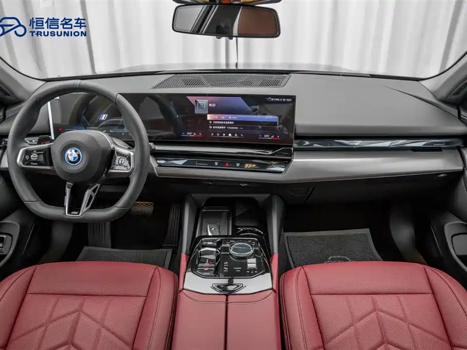 BMW i5