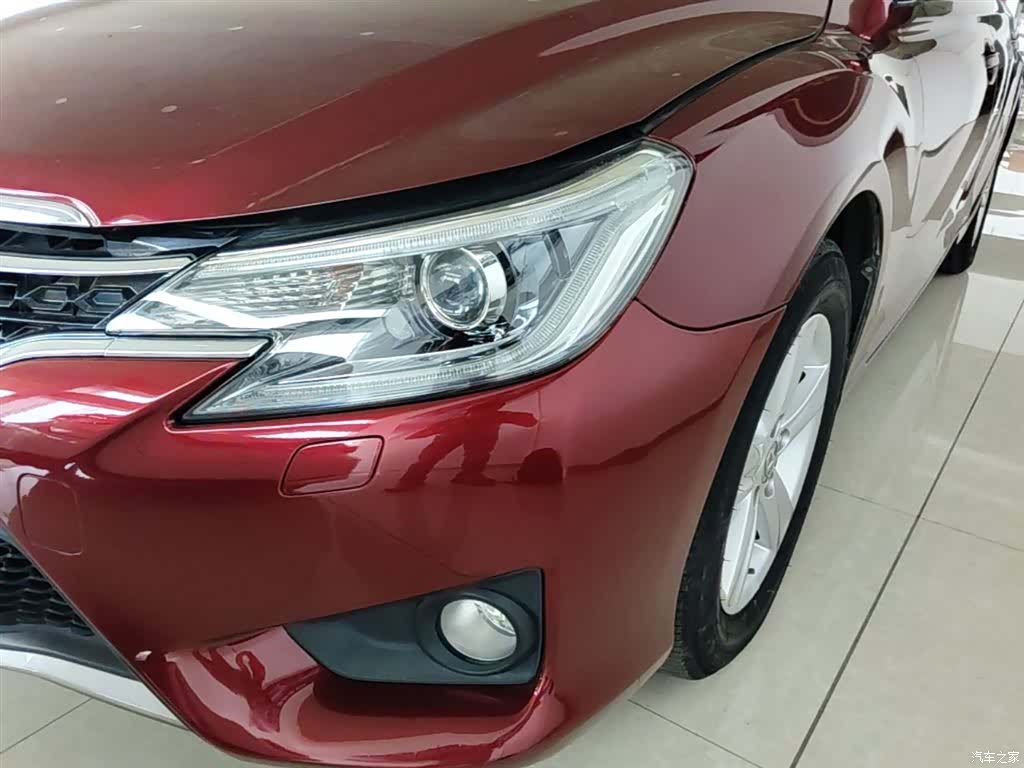 Toyota 2.5V, 2015 18