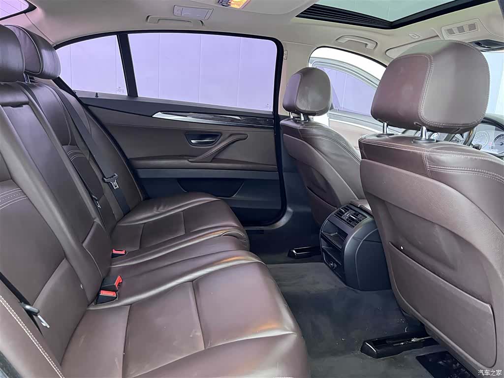 BMW 5 Series, 2015 11