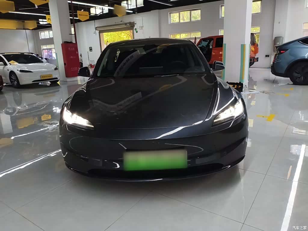 Tesla Model 3, 2024 3