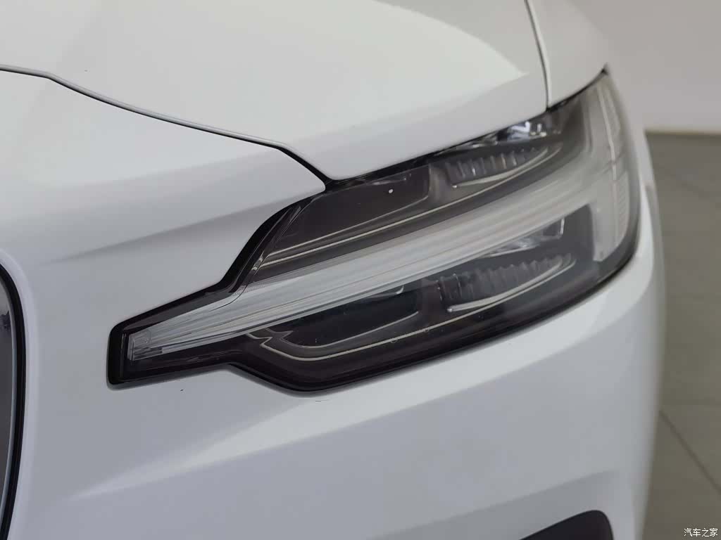 Volvo S60, 2022 7