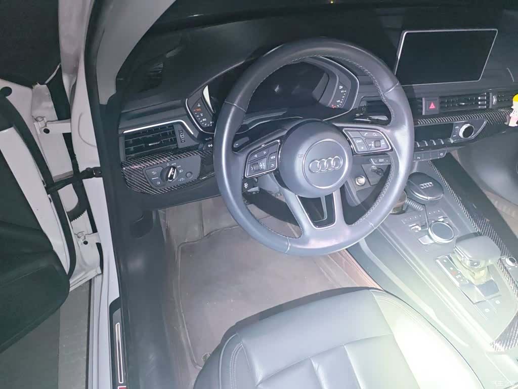 Audi A4L, 2018 6