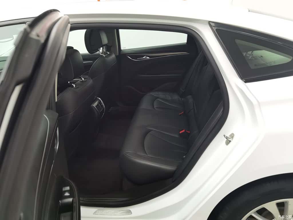 Buick LaCrosse, 2018 15