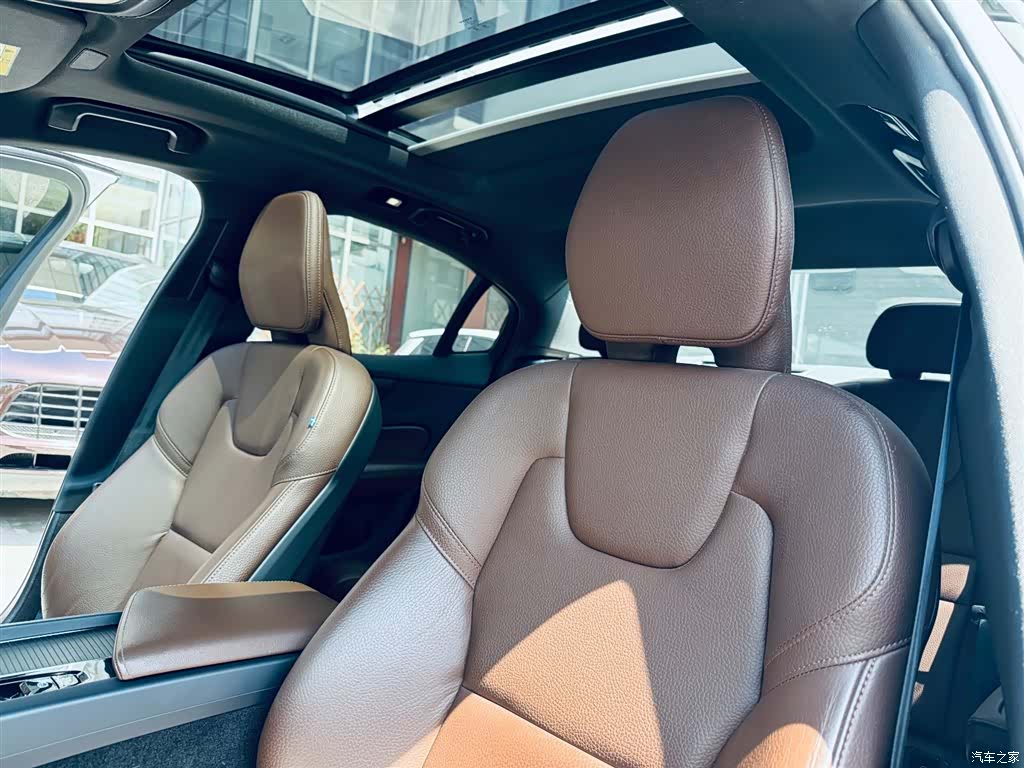 Volvo S60, 2023 14