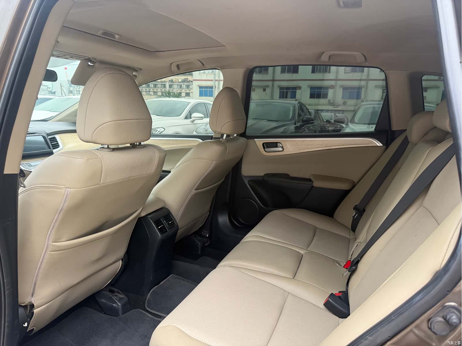 Honda Jade, 2014 8