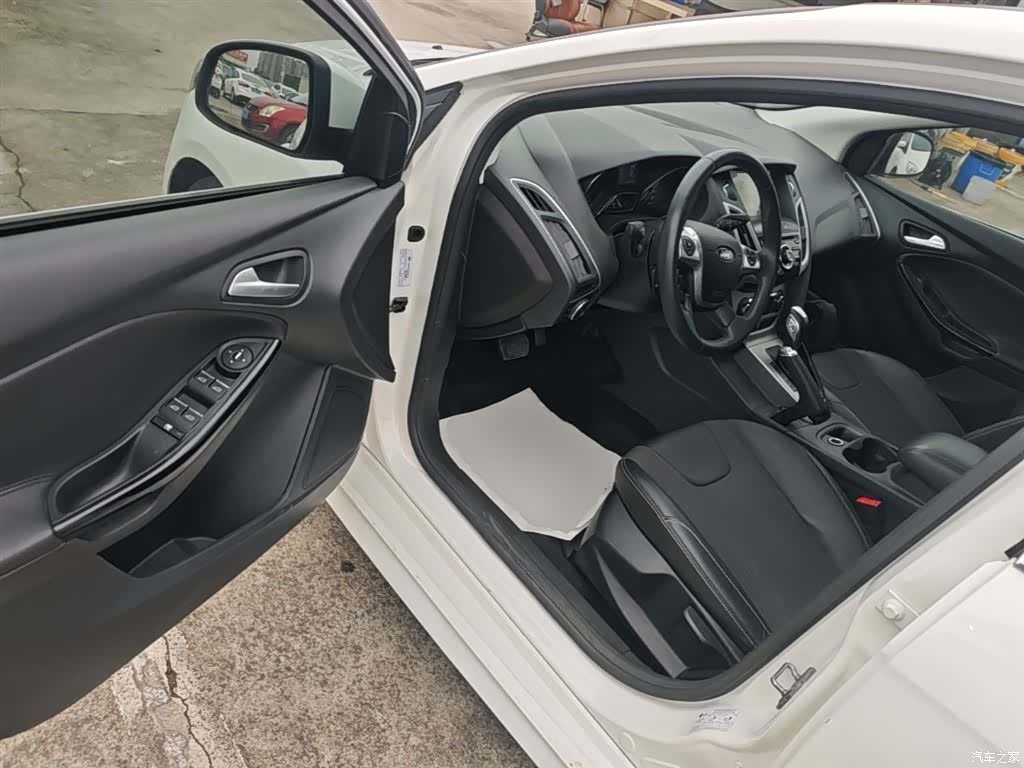 Ford Focus, 2015 16