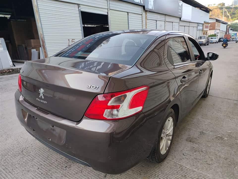 Peugeot 301