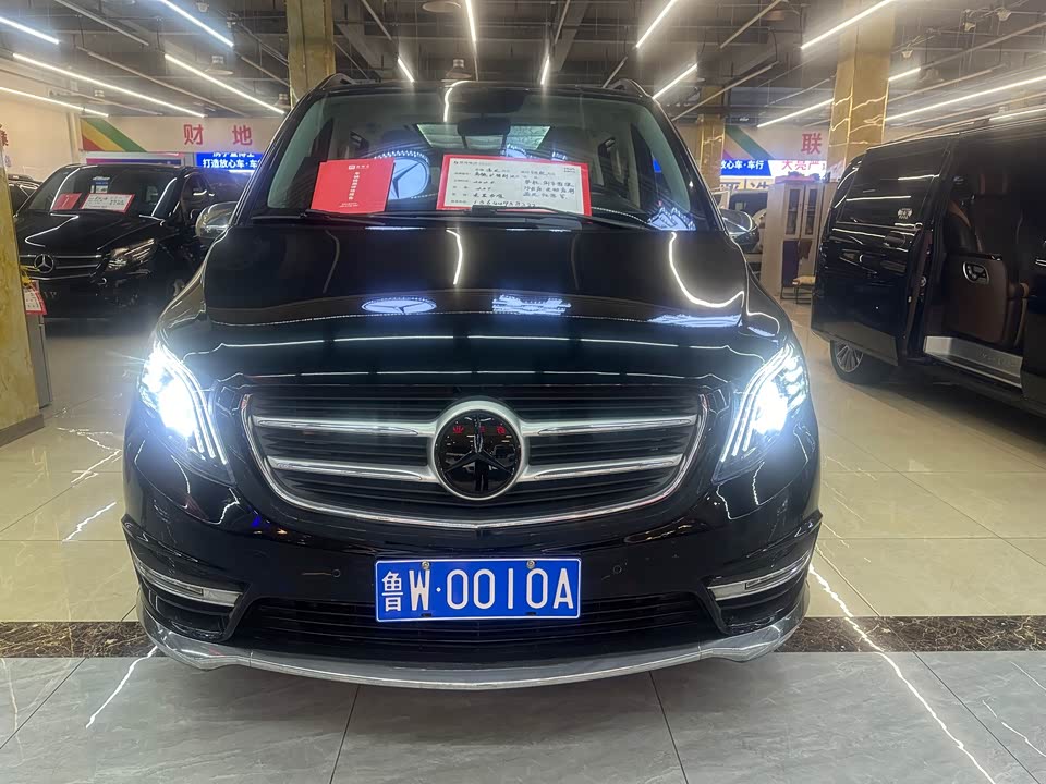 Mercedes-Benz V-class