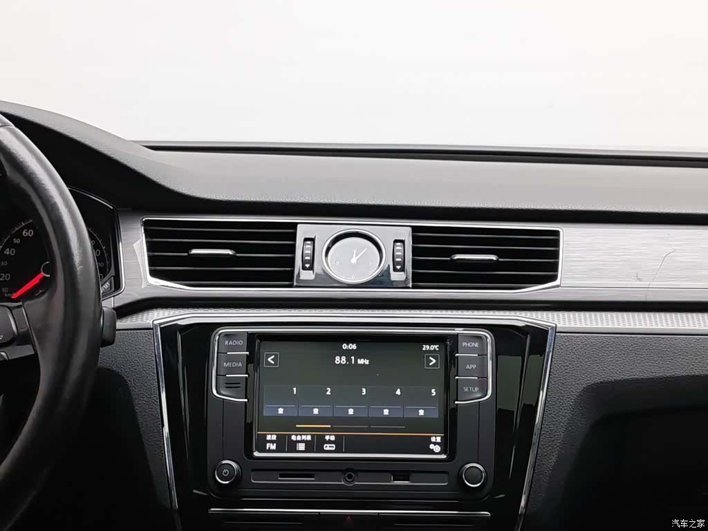 Volkswagen Passat, 2018 12