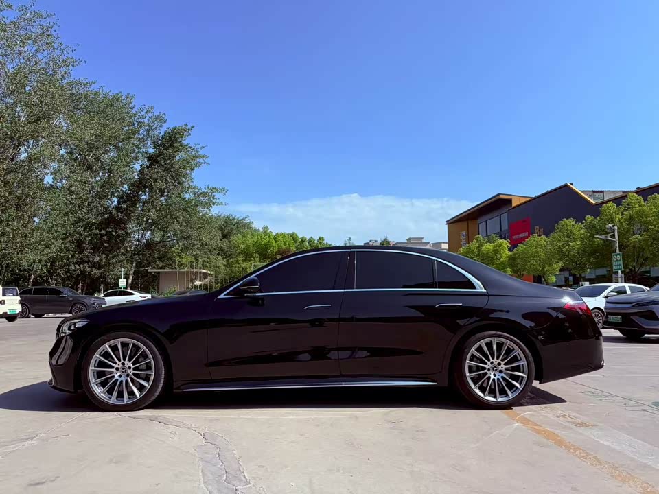 Mercedes-Benz S-class Mercedes-Benz S-class