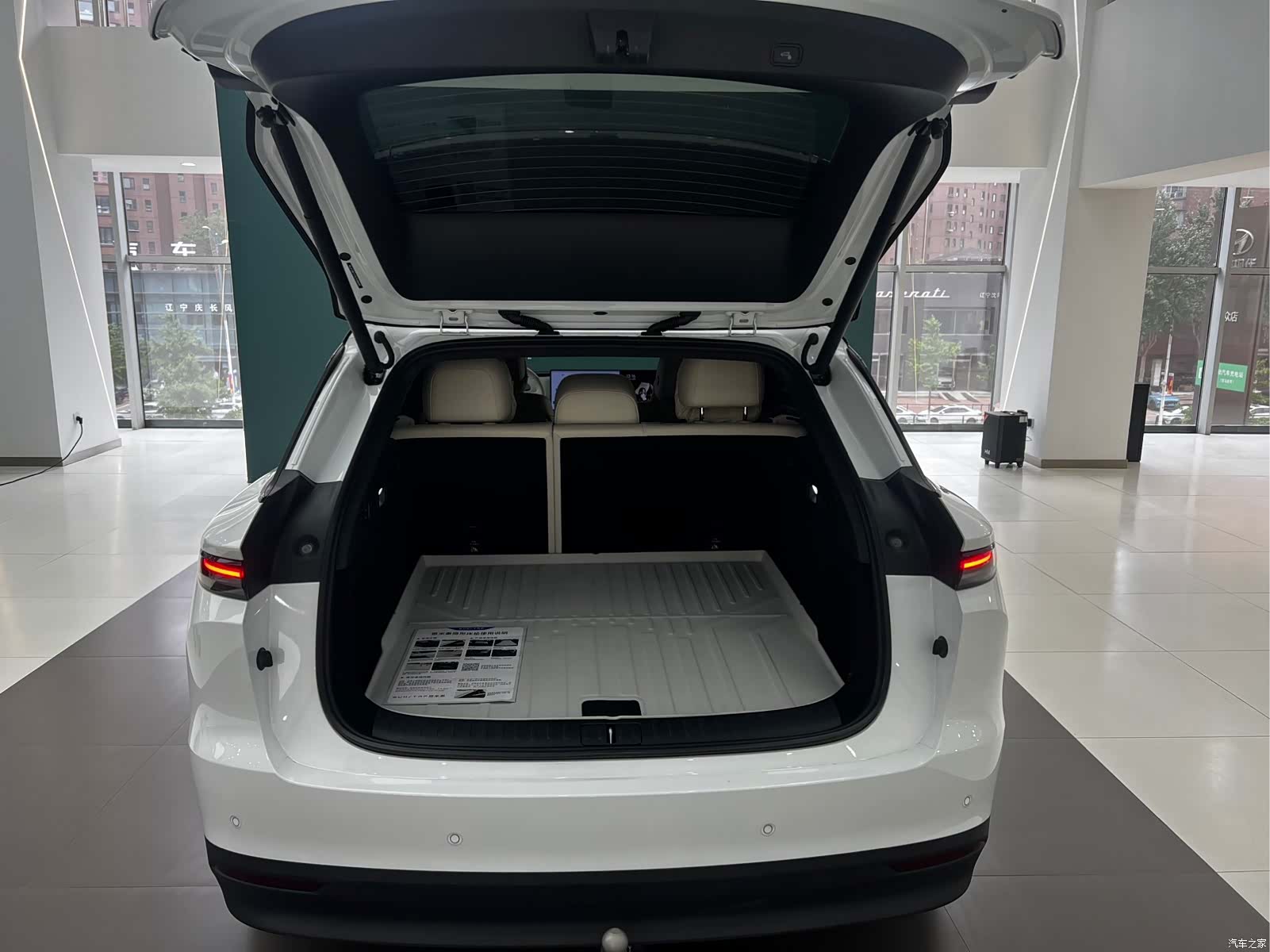Li Auto i6, 2025 7