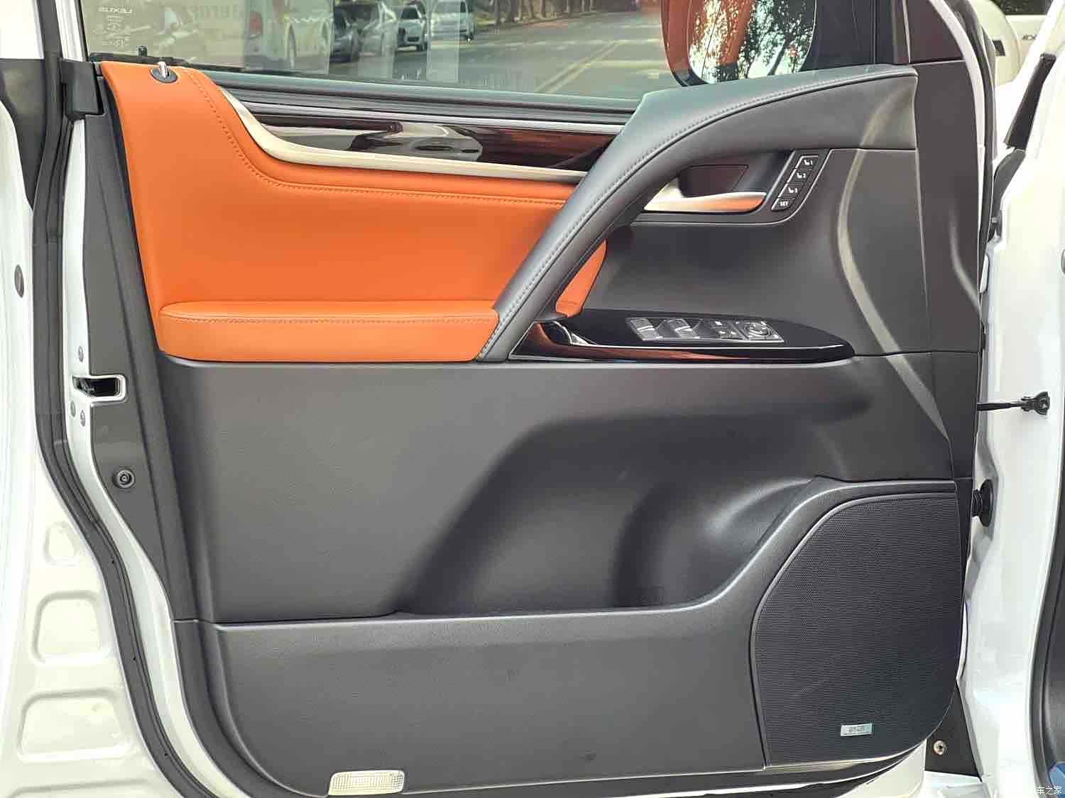 Lexus LX, 2019 15