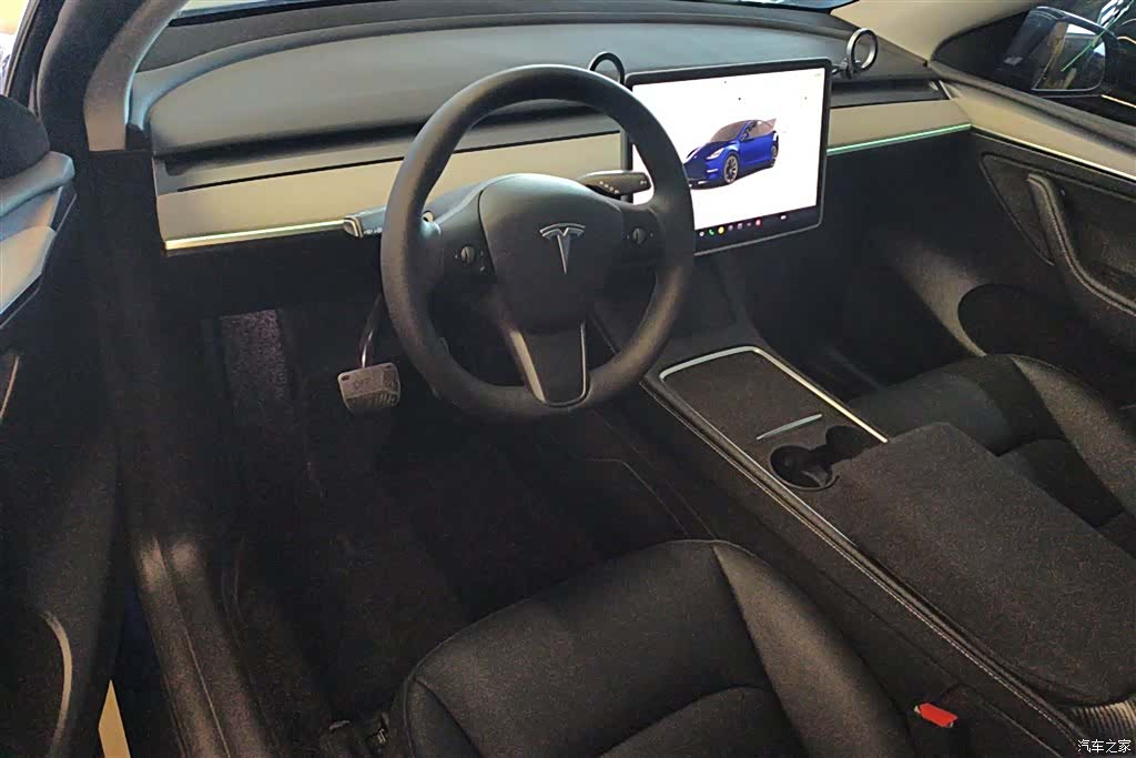 Tesla Model Y, 2024 12