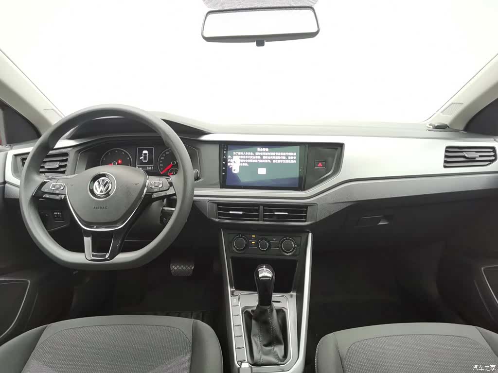 Volkswagen Polo, 2021 все фото
