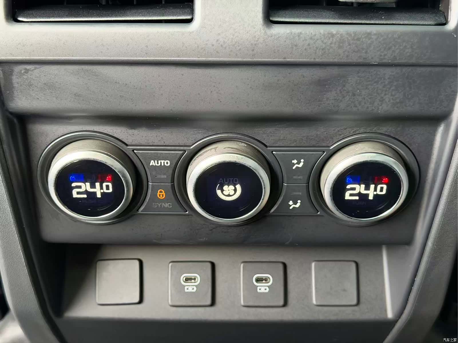 Land Rover Defender, 2024 14