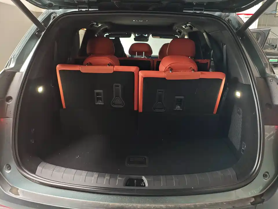BYD Tang L