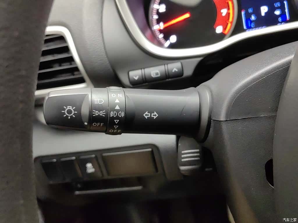 Mitsubishi V, 2019 21