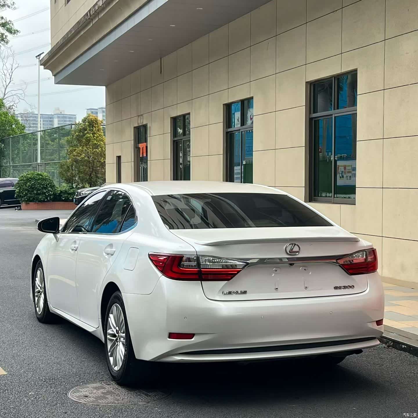 Lexus ES, 2016 9