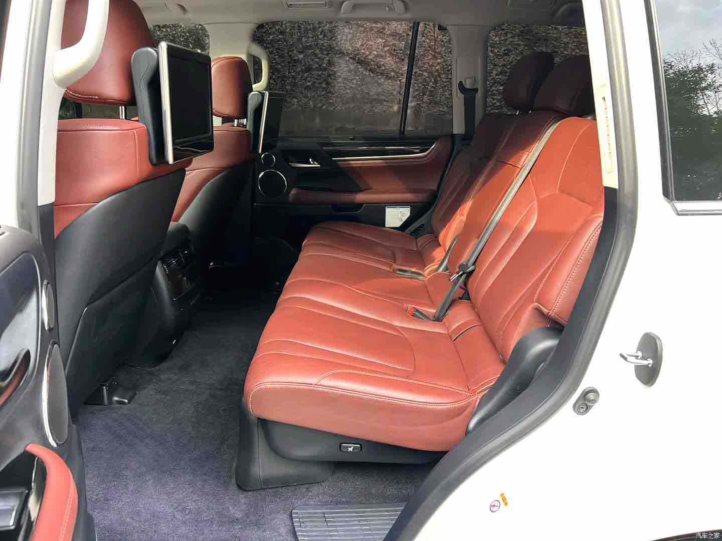 Lexus LX, 2018 8