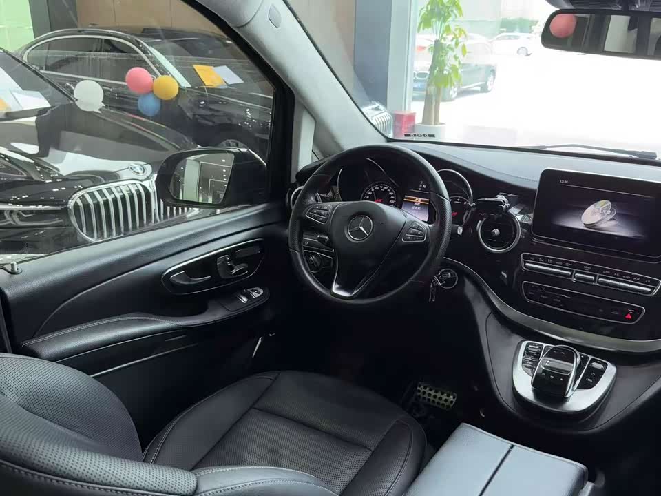 Mercedes-Benz V-class Mercedes-Benz V-class