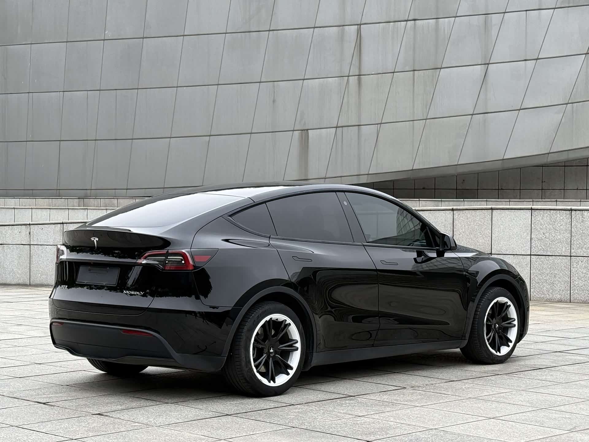 Tesla Model Y, 2022 все фото