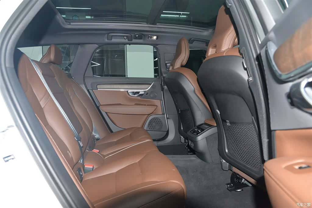 Volvo V90, 2023 17