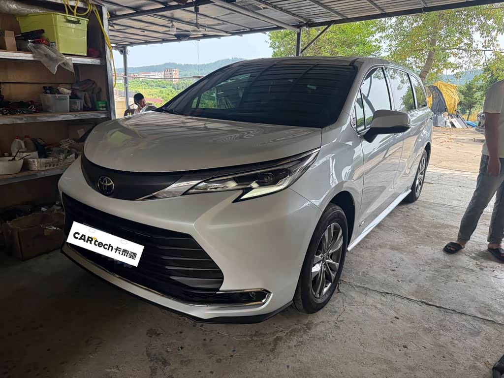 Toyota Sienna 2024 2.5L Comfort
