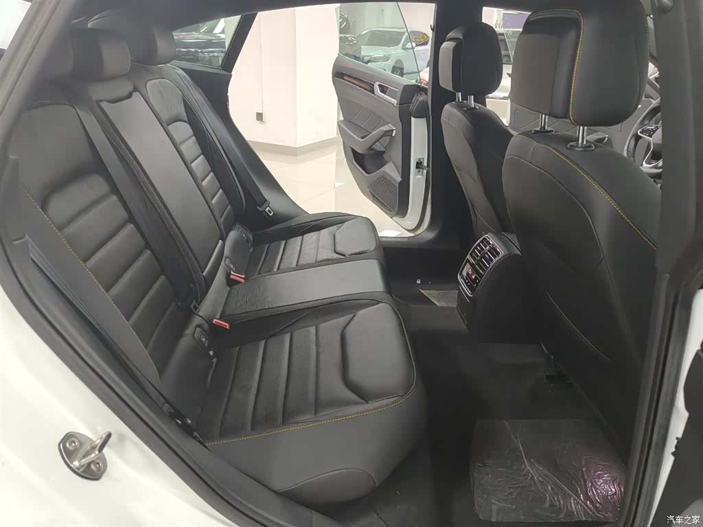 Volkswagen CC, 2024 11