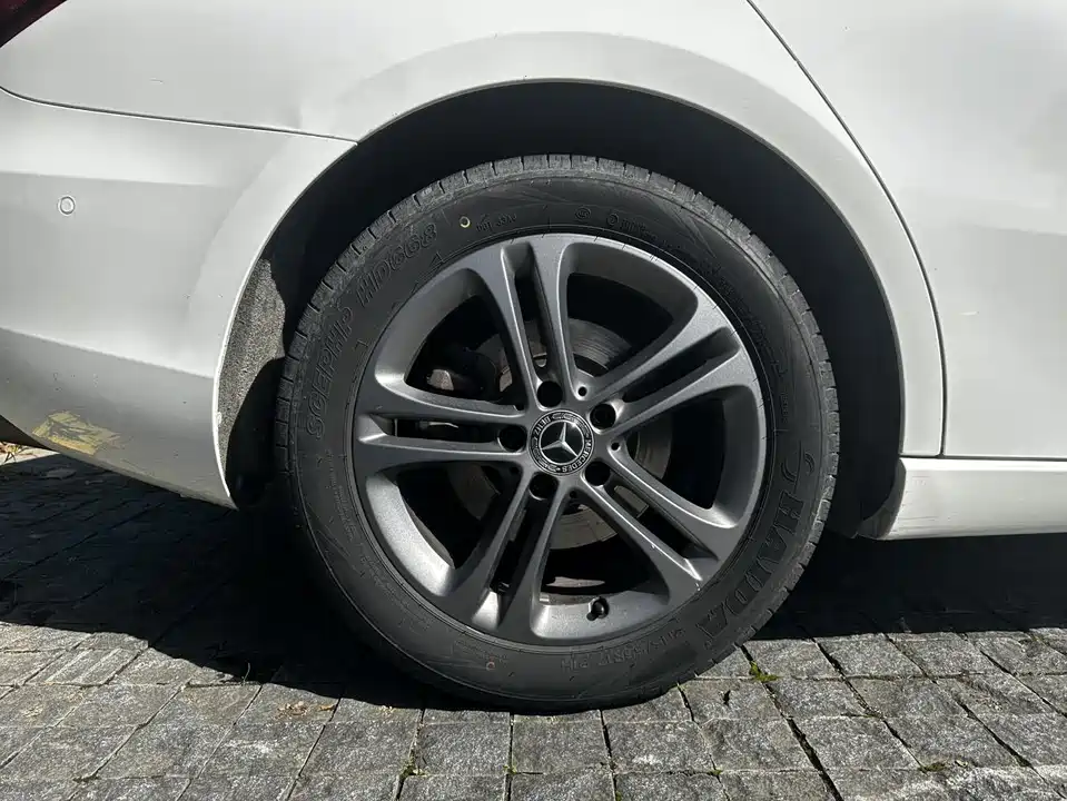 Mercedes-Benz Class A Mercedes-Benz Class A