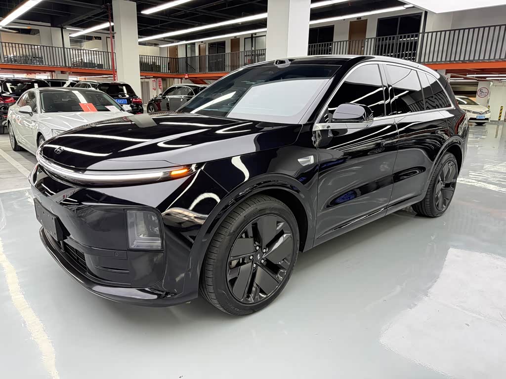 Li Auto L6