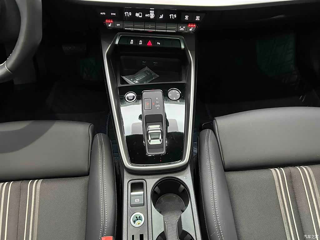 Audi A3, 2023 все фото