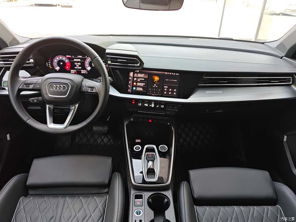 Audi Flying Spur, 2025 10