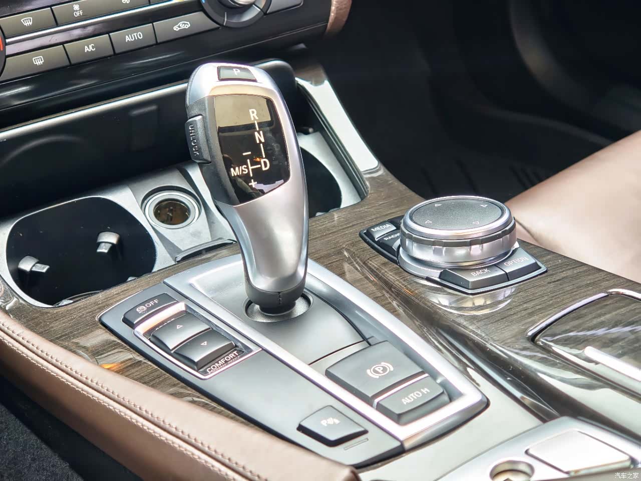 BMW 5 Series, 2017 9