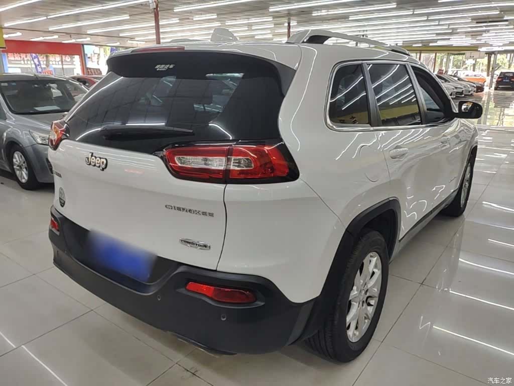 Jeep Cherokee, 2016 7