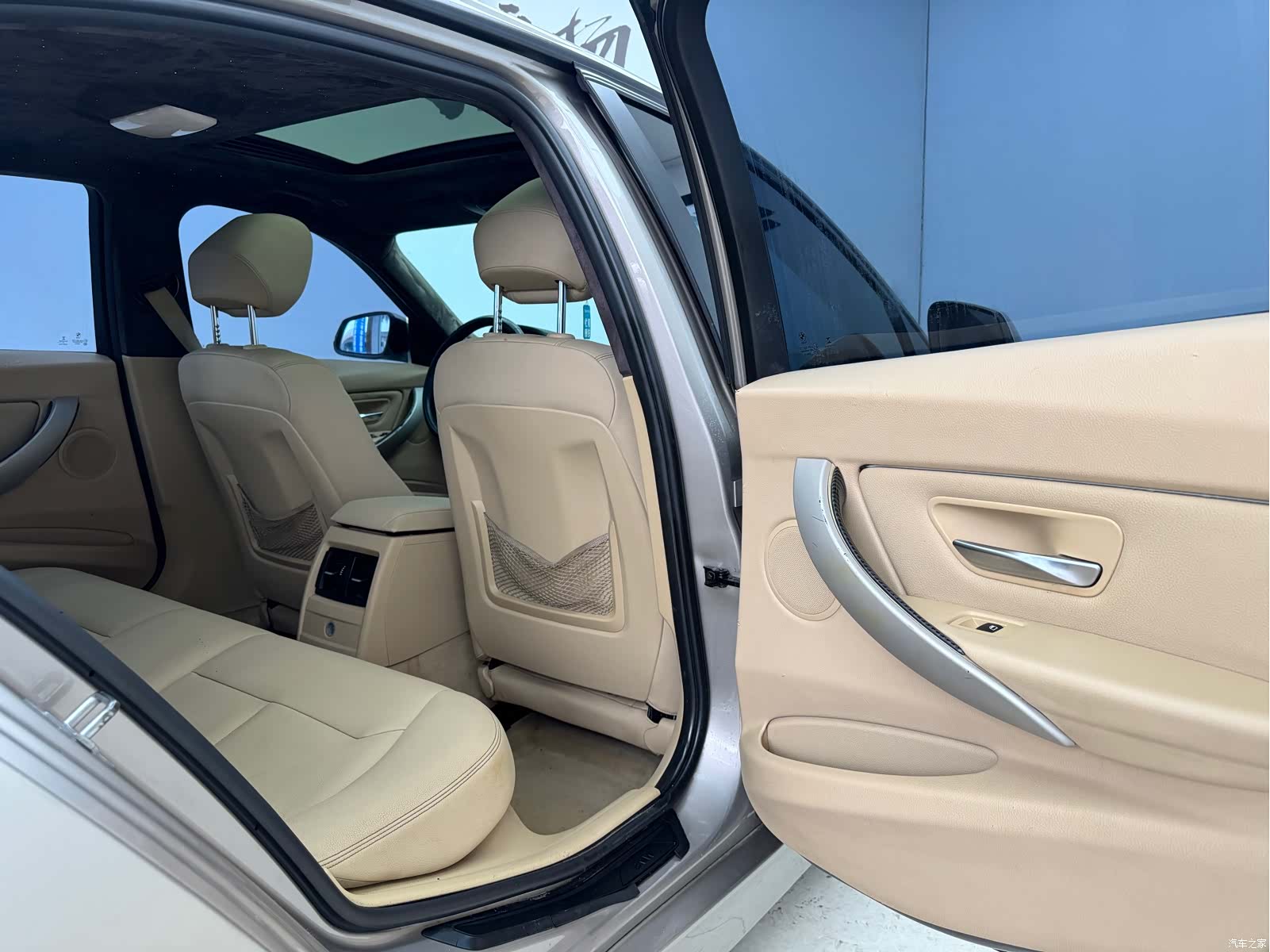 BMW 3 Series, 2015 10
