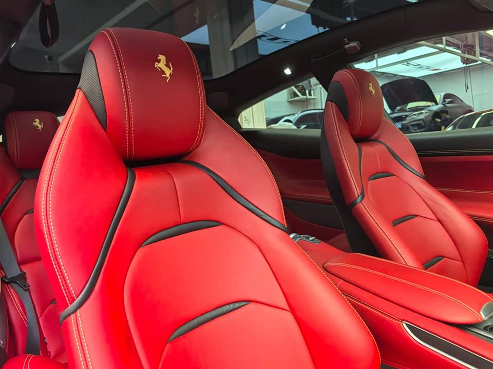 Ferrari GTC4Lusso
