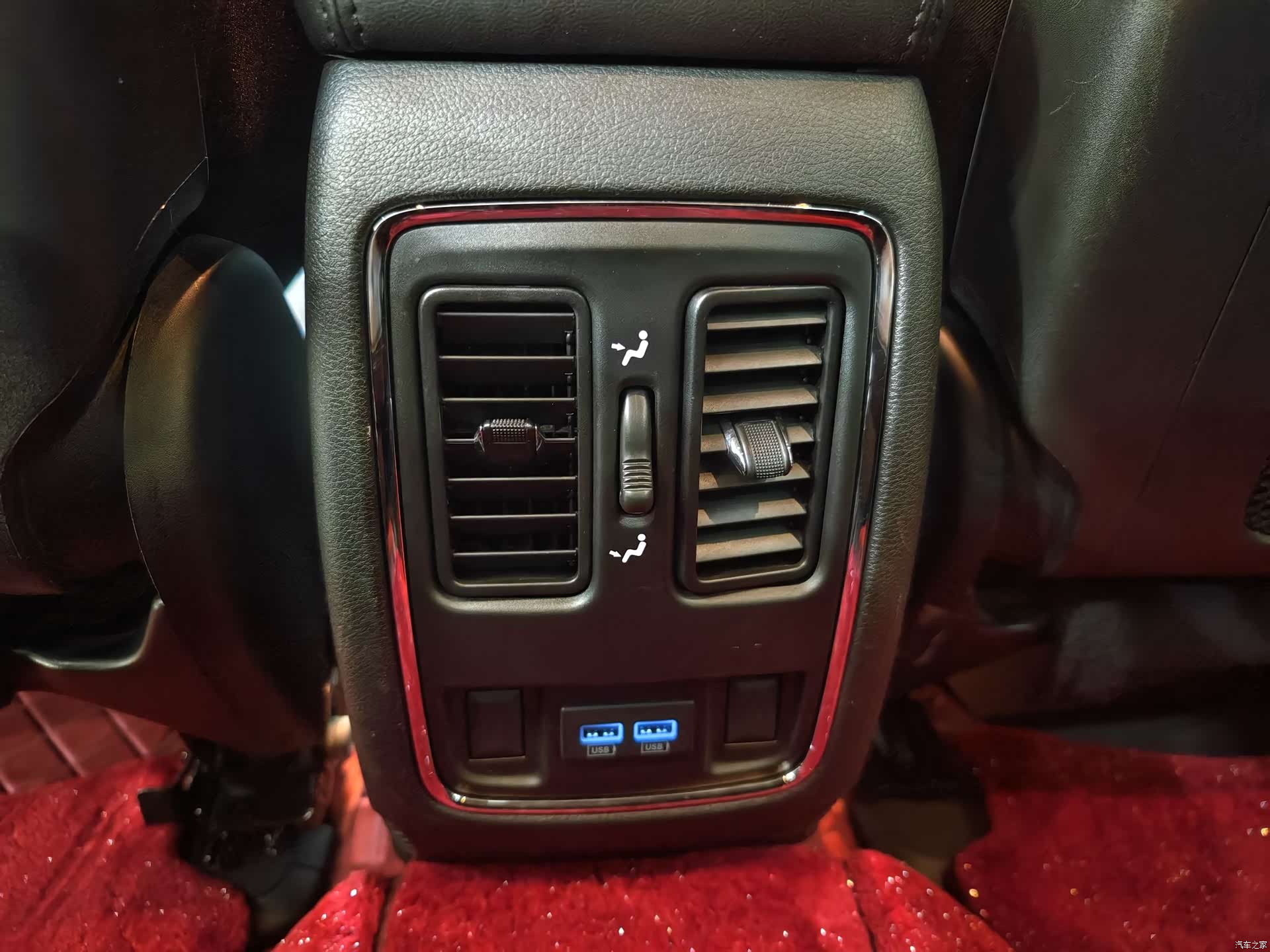 Jeep Grand Cherokee, 2021 11