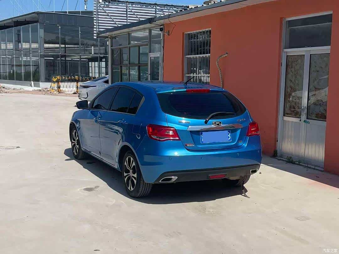 Geely Emgrand, 2014 4