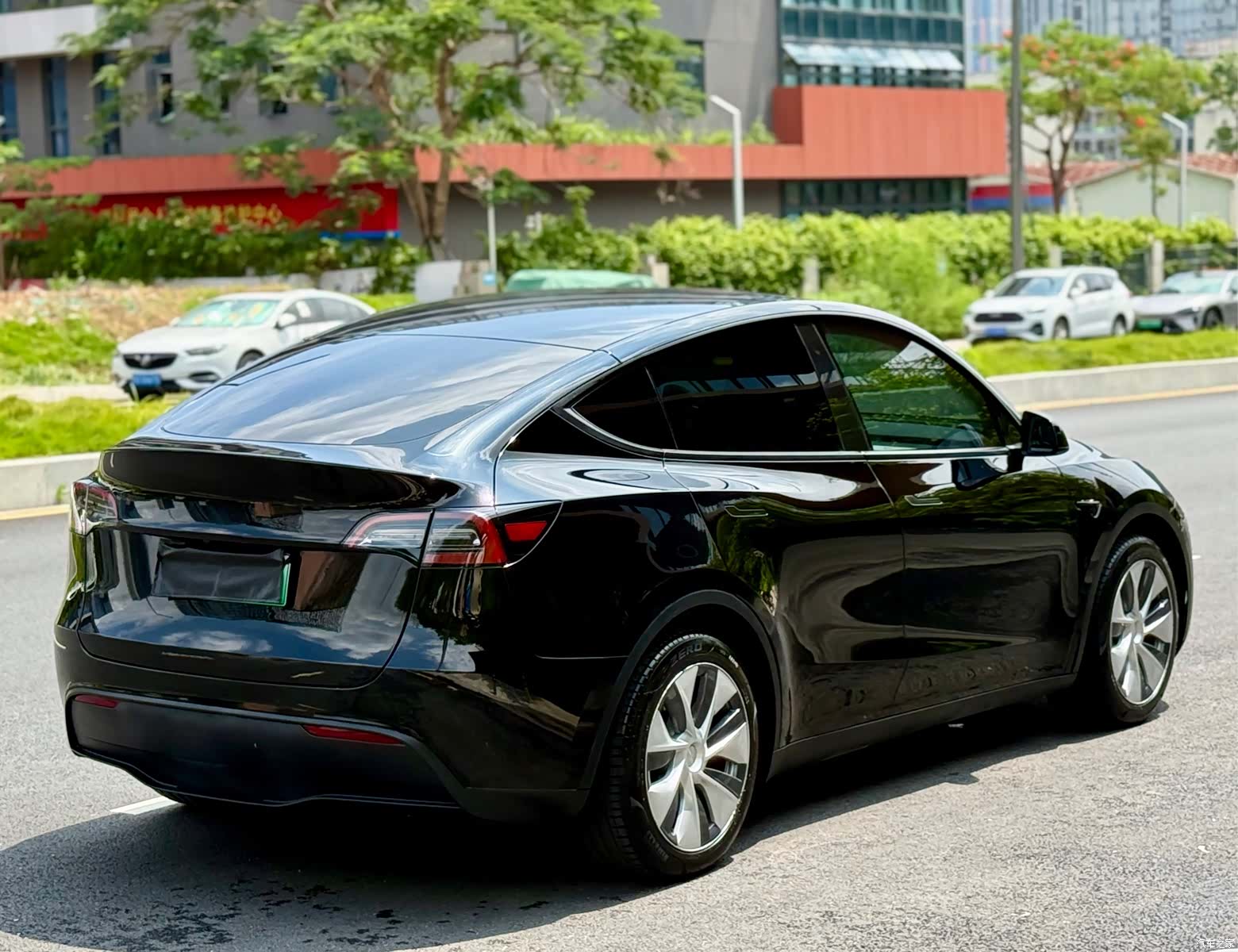 Tesla Model Y, 2023 8