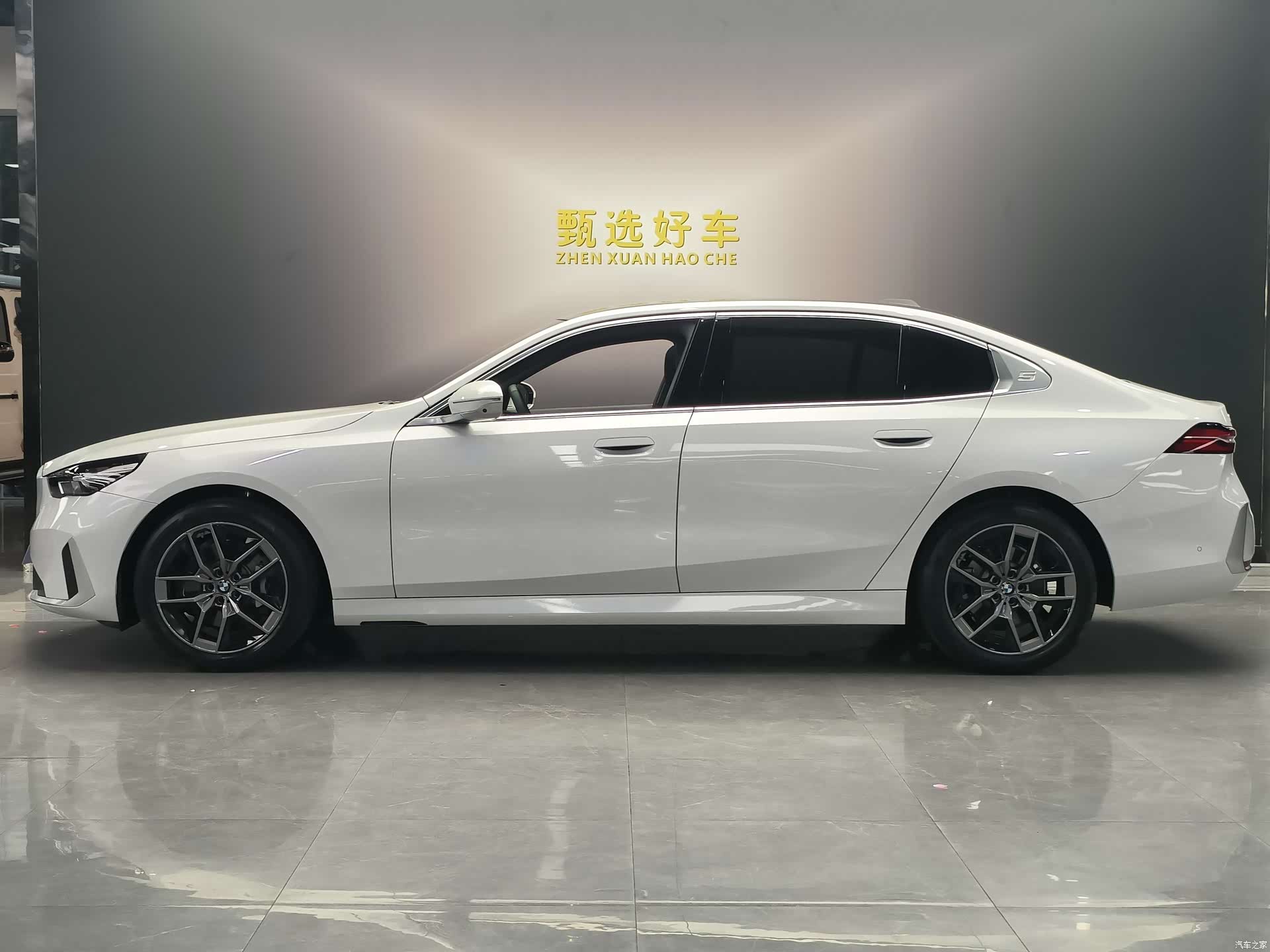 BMW 5 Series, 2025 11