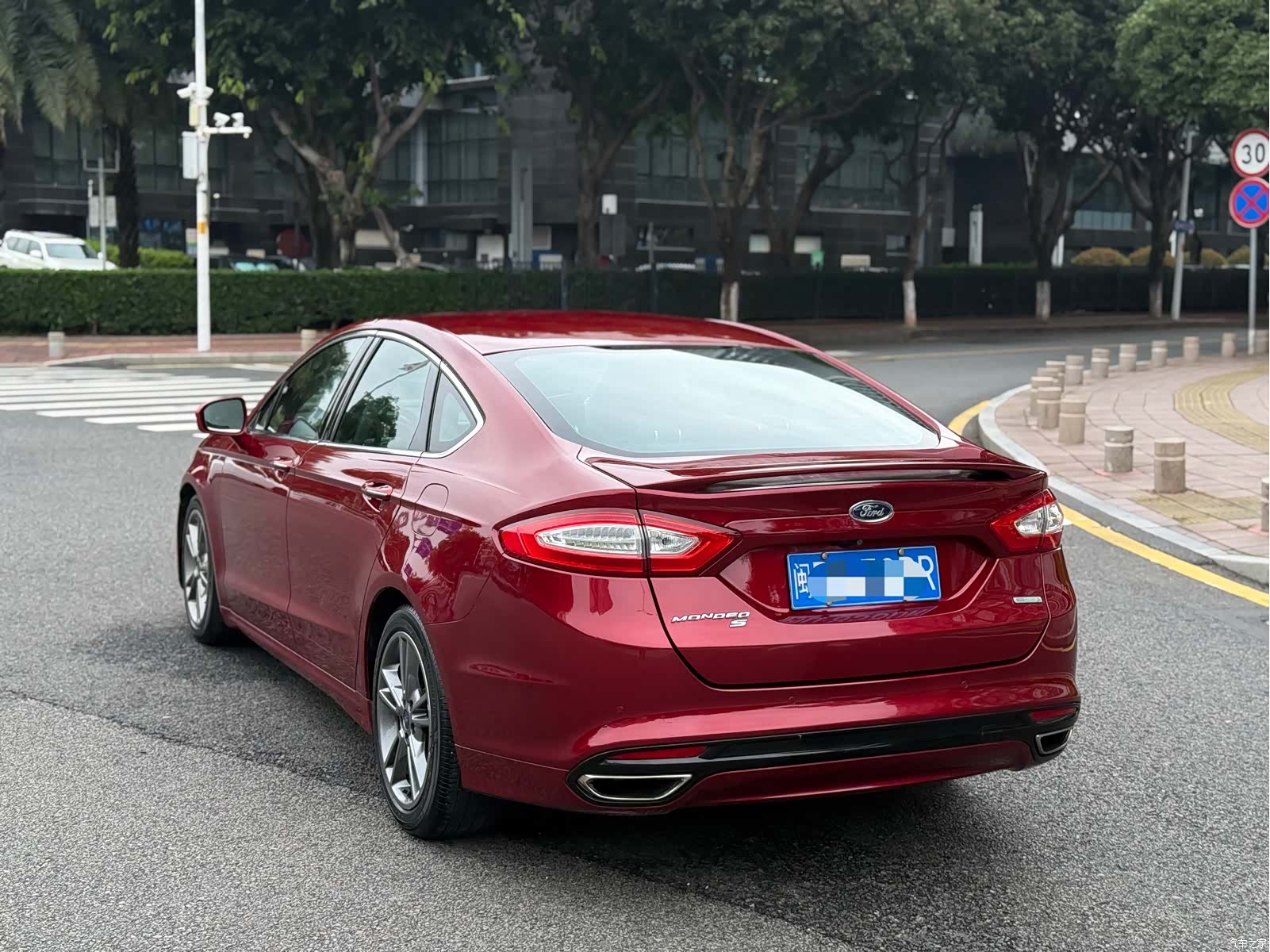 Ford Mondeo, 2014 9