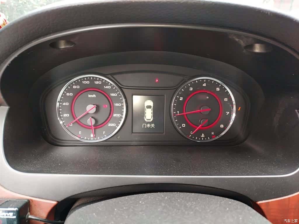 Maxus G10, 2015 4